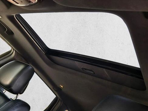 Used 2021 Jeep Grand Cherokee Limited image 20