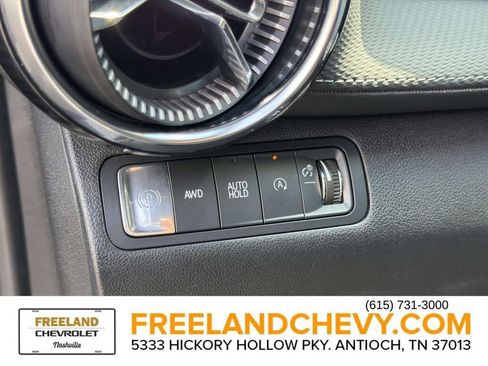 Used 2025 Chevrolet Equinox LT w/ Convenience Package II AWD/4WD image 26