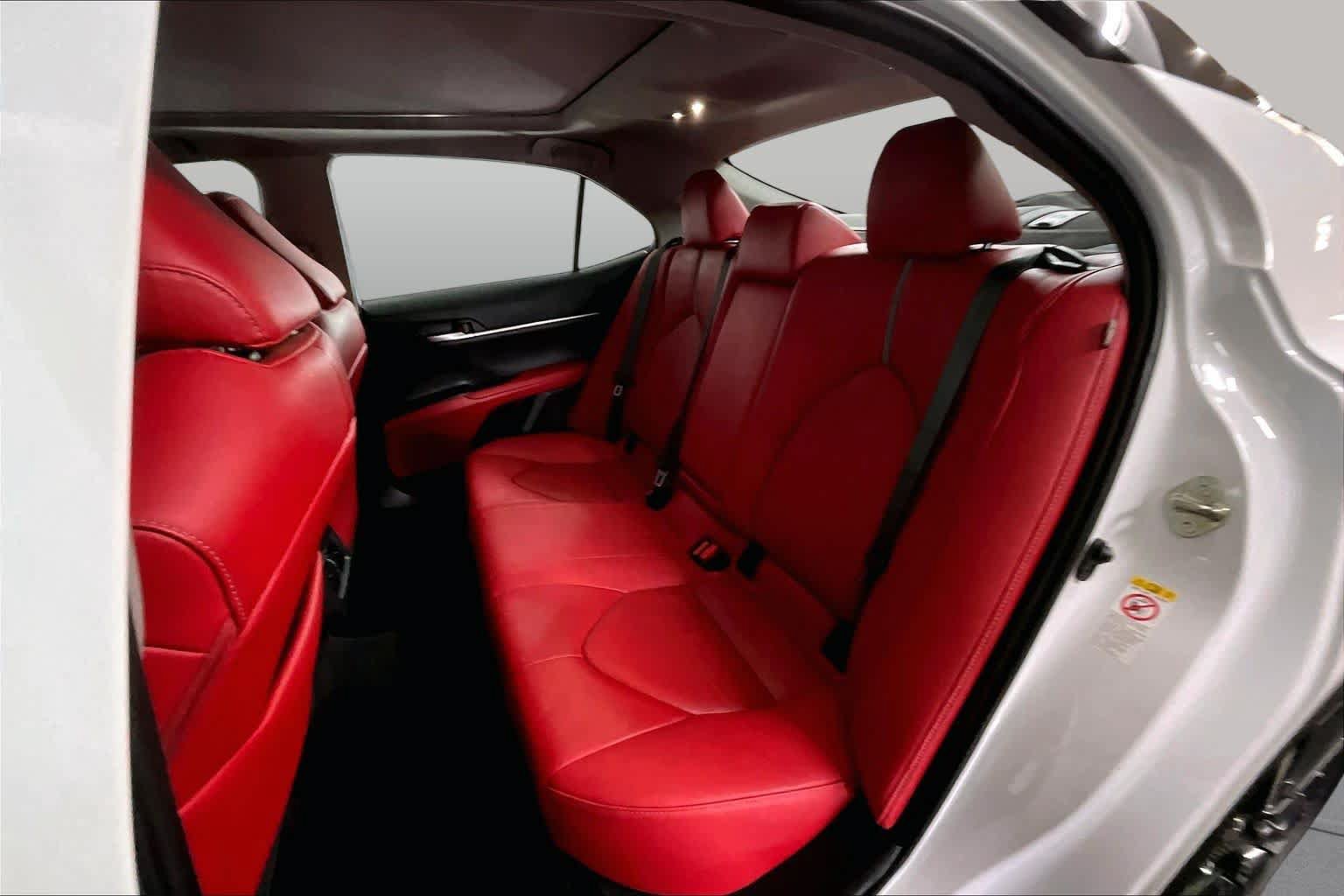 Used 2019 Toyota Camry XSE w/ Navigation Package FWD image 21