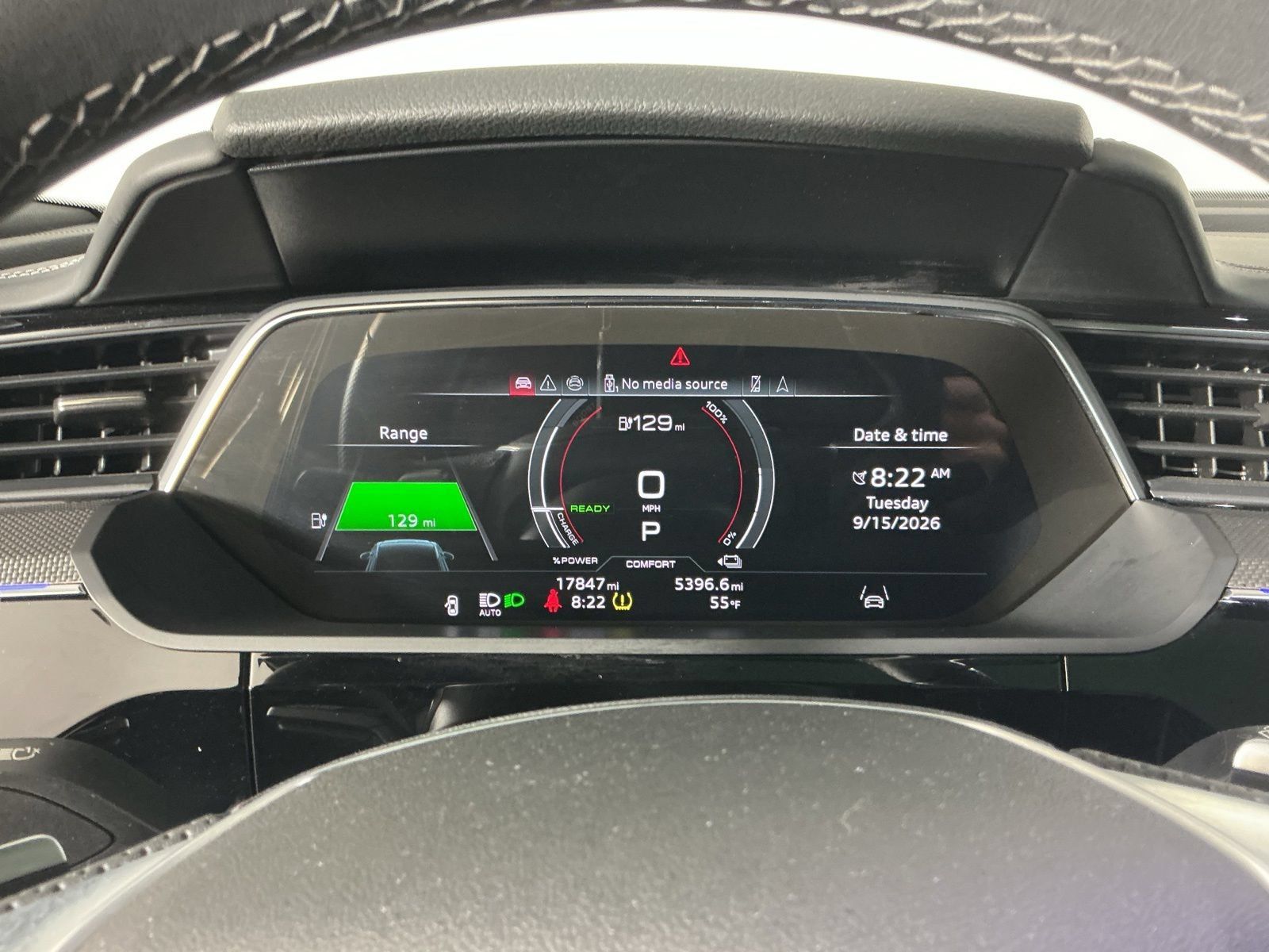 Used 2024 Audi SQ8 e-tron Premium Plus w/ Black Optic Package AWD/4WD image 19