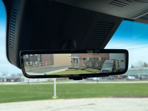 Used 2025 Mercedes-Benz Sprinter 2500 image 21