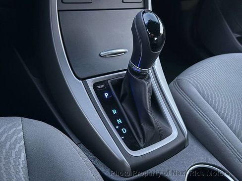 Used 2015 Hyundai Elantra SE w/ Option Group 02 image 22