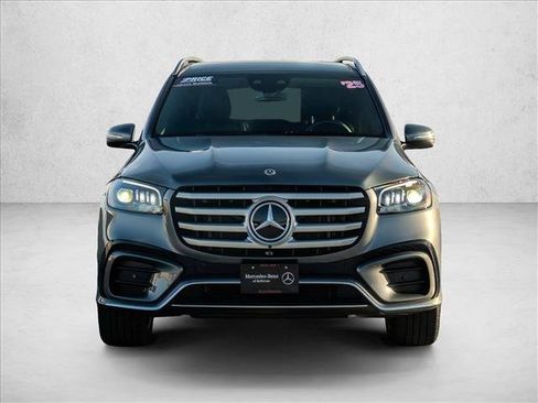 Used 2025 Mercedes-Benz GLS 450 4MATIC image 3
