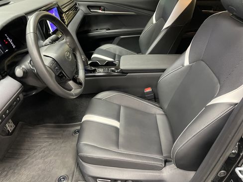 Certified 2025 Toyota Camry SE image 16