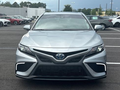 Used 2023 Toyota Camry SE w/ Audio Upgrade Package FWD image 2