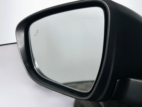 Used 2026 Nissan Frontier SV RWD image 16