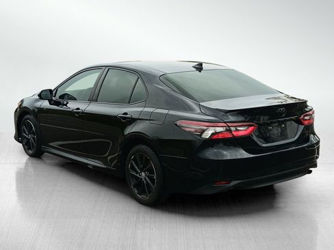 Used 2023 Toyota Camry LE FWD image 5