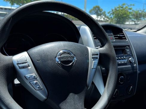 Used 2018 Nissan Versa SV FWD image 9