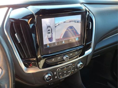 Used 2022 Chevrolet Traverse RS image 27
