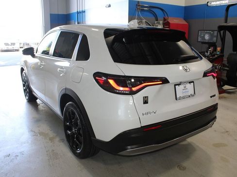 Certified 2024 Honda HR-V Sport image 36