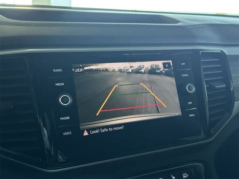 Used 2022 Volkswagen Atlas Cross Sport SE image 19