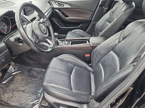 Used 2017 MAZDA MAZDA3 Touring image 27