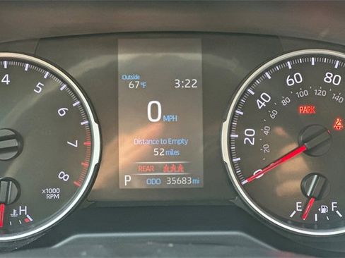 Used 2021 Toyota RAV4 LE image 25