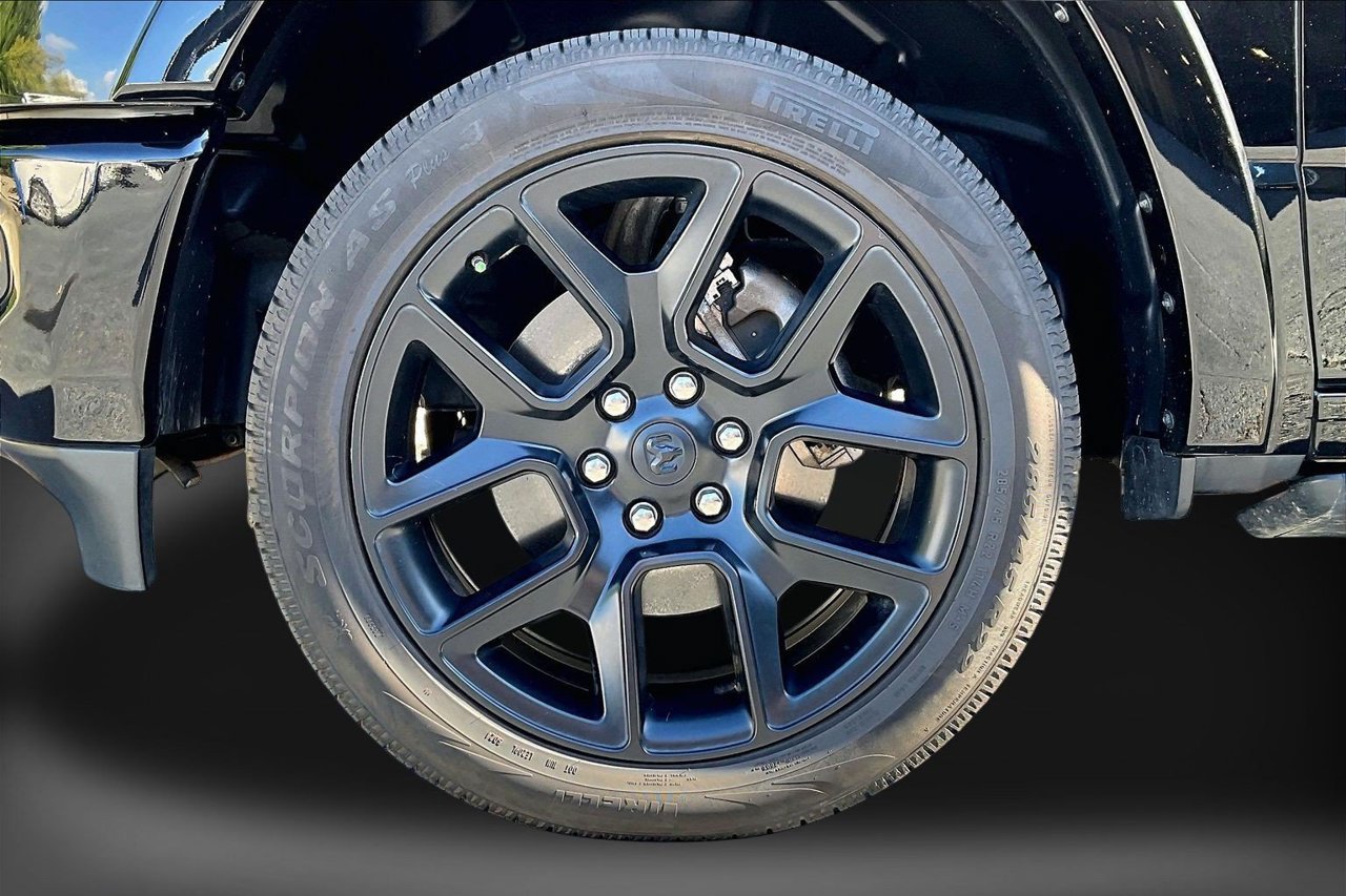 Used 2022 RAM 1500 Laramie AWD/4WD image 32