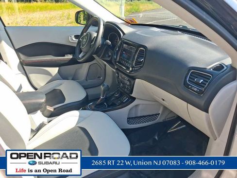 Used 2018 Jeep Compass Limited AWD/4WD image 14