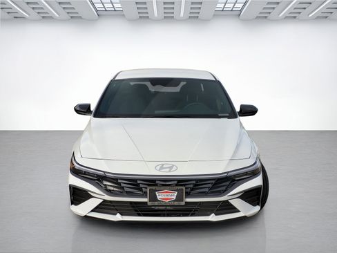 New 2025 Hyundai Elantra Sport image 2