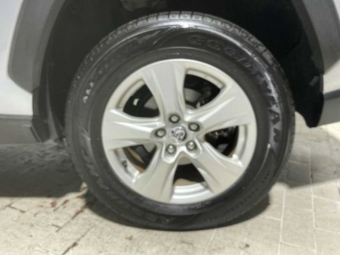 Used 2020 Toyota RAV4 XLE w/ All Weather Liner Package AWD/4WD image 8