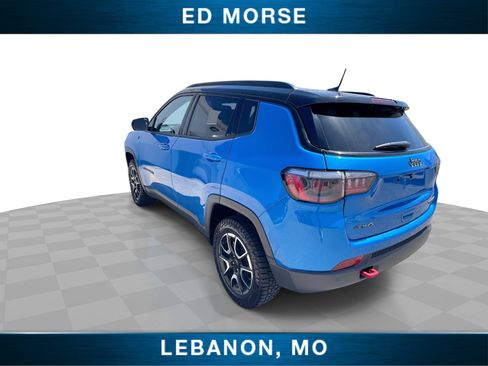 Used 2025 Jeep Compass Trailhawk AWD/4WD image 6