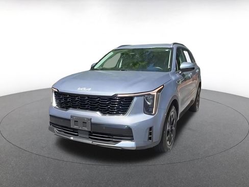 Used 2024 Kia Sorento S FWD image 7
