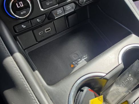 Used 2022 Chevrolet Tahoe Z71 w/ Luxury Package image 26