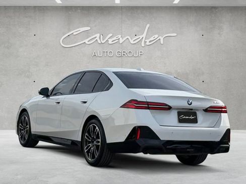 Used 2026 BMW 530i w/ M Sport Package RWD image 14