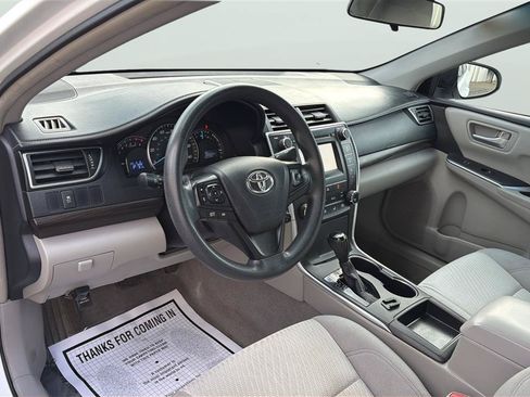Used 2015 Toyota Camry LE FWD image 17