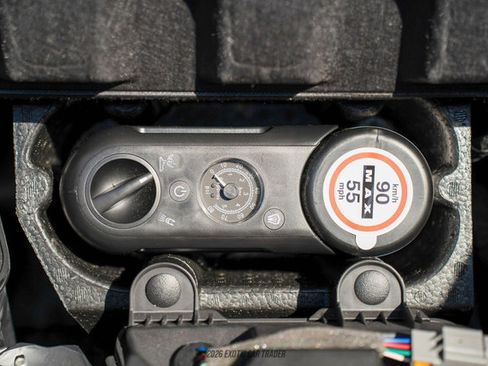 Used 2013 Dodge Challenger SRT8 w/ Harman Kardon Audio Group RWD image 31