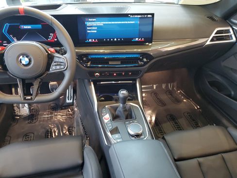 Used 2025 BMW M4 Coupe w/ Executive Package image 12
