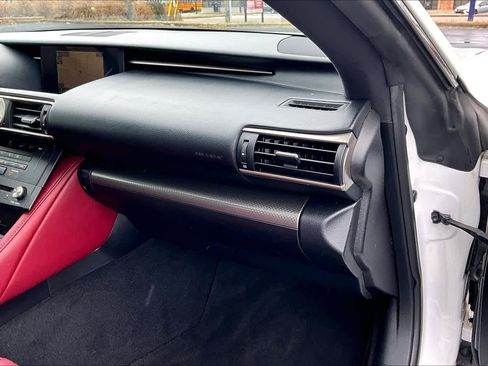 Used 2016 Lexus RC 200t image 19