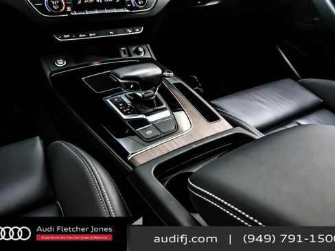 Used 2023 Audi Q5 2.0T Premium w/ Convenience Package image 7