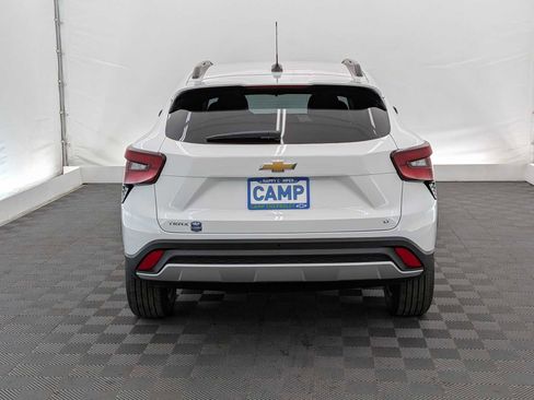 New 2026 Chevrolet Trax LT w/ Driver Confidence Package FWD image 5