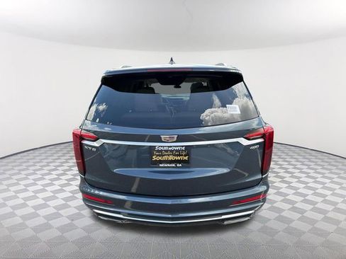 Used 2020 Cadillac XT6 Premium Luxury FWD image 6