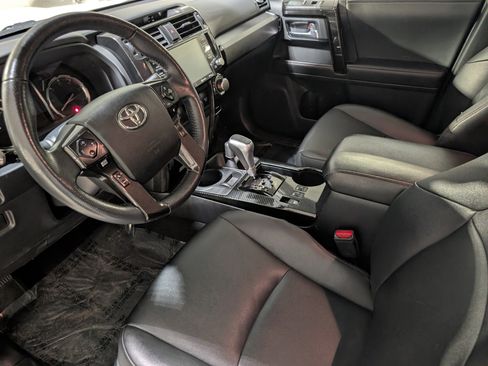 Used 2021 Toyota 4Runner TRD Off-Road Premium AWD/4WD image 4
