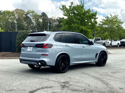 Used 2025 BMW X5 sDrive40i w/ M Sport Package image 3