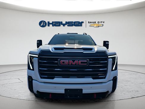 Used 2025 GMC Sierra 2500 AT4 AWD/4WD image 8