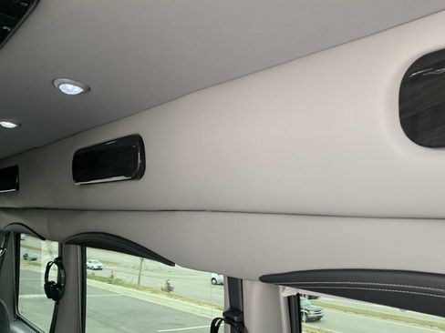 Used 2024 Mercedes-Benz Sprinter 3500 image 45