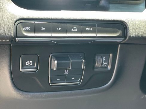 Certified 2024 Cadillac Escalade Sport w/ LPO, ONYX Package AWD/4WD image 36