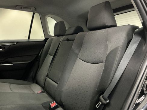 Used 2022 Toyota RAV4 XLE w/ Convenience Package AWD/4WD image 23