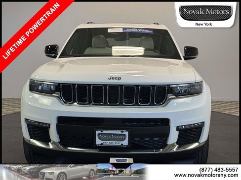 Used 2023 Jeep Grand Cherokee L Limited image 2