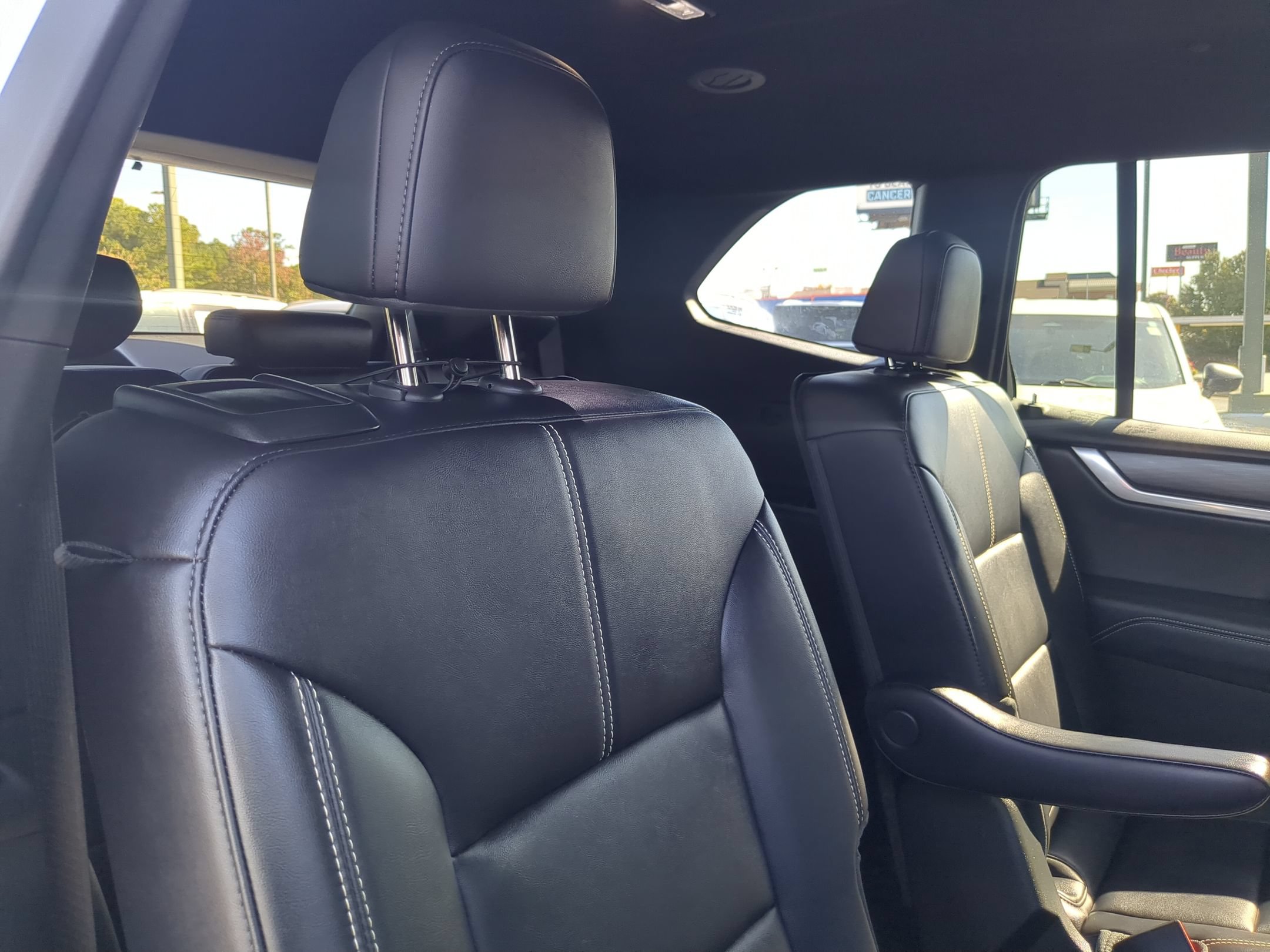 Used 2025 GMC Acadia Elevation w/ Elevation Premium Package FWD image 28