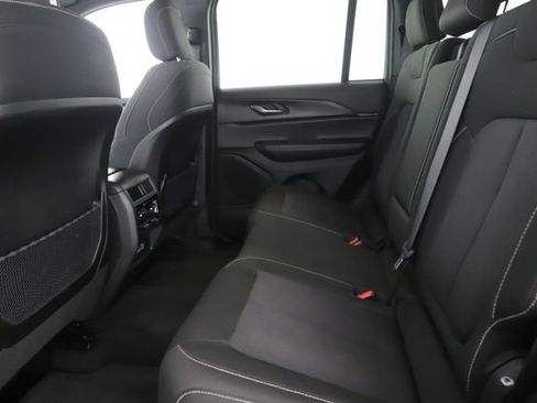 Used 2025 Jeep Grand Cherokee Laredo X AWD/4WD image 28