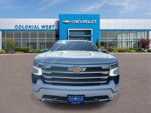 Used 2025 Chevrolet Silverado 1500 High Country w/ High Country Premium Package AWD/4WD image 15