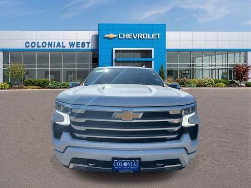 Used 2025 Chevrolet Silverado 1500 High Country w/ High Country Premium Package AWD/4WD image 15