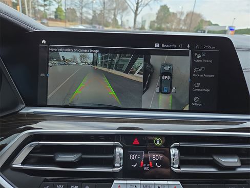 Used 2023 BMW X5 xDrive45e image 25