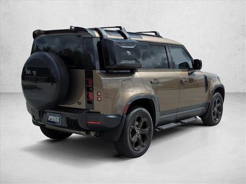 Used 2020 Land Rover Defender 110 S AWD/4WD image 5