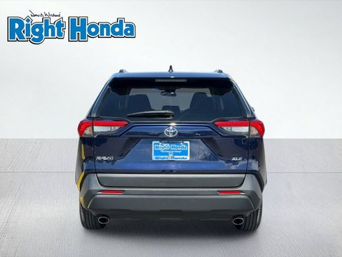 Used 2024 Toyota RAV4 XLE FWD image 7