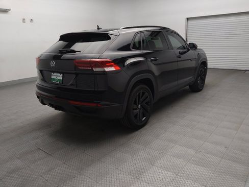 Used 2022 Volkswagen Atlas Cross Sport SE FWD image 9