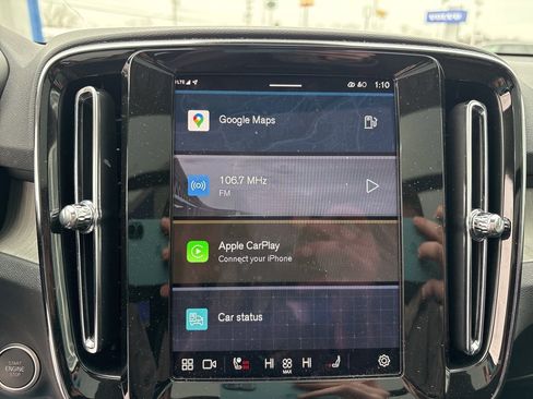 Certified 2025 Volvo XC40 B5 Core image 21