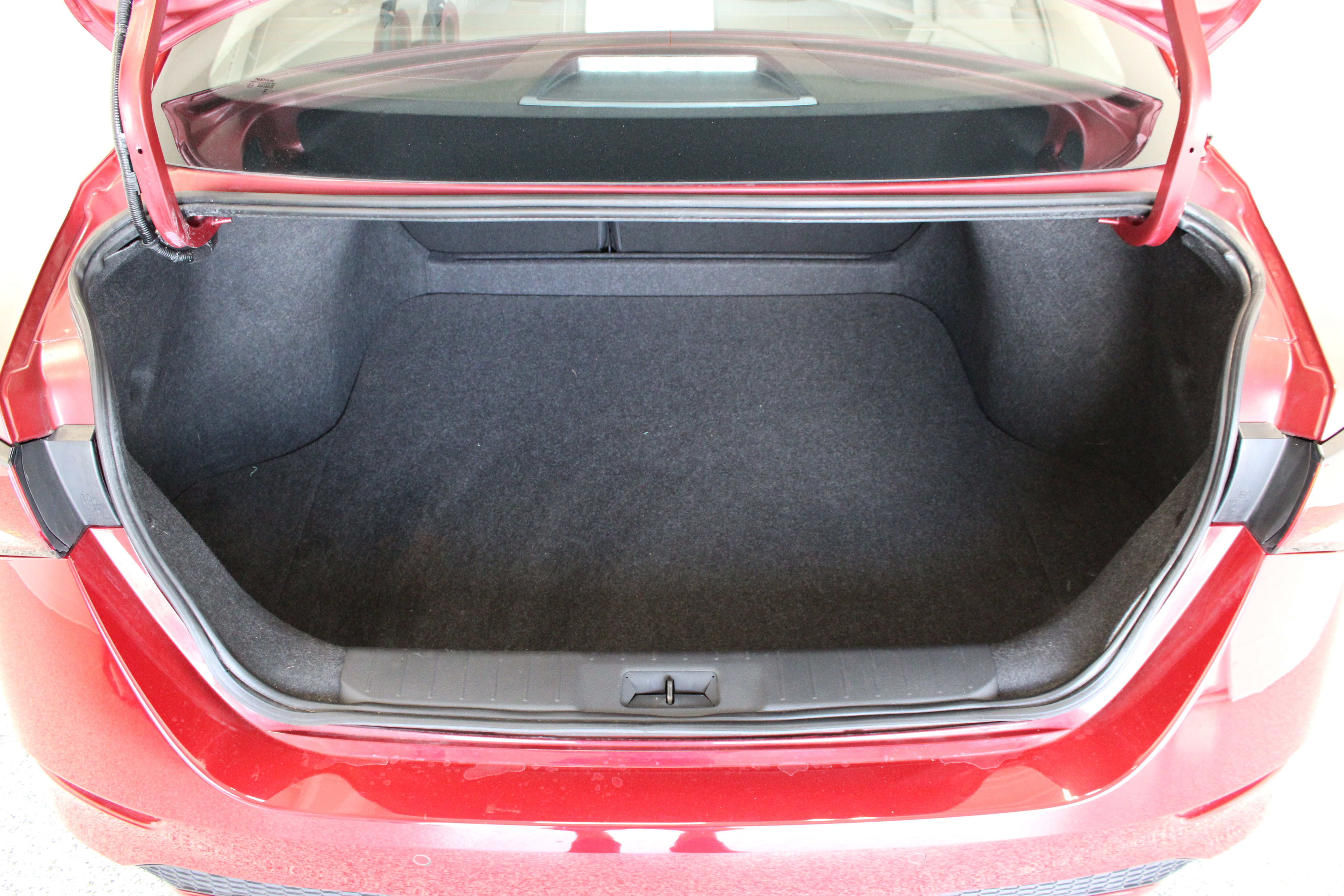 Used 2024 Nissan Sentra SV FWD image 30