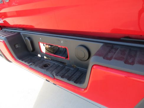 Used 2019 Chevrolet Colorado LT image 12